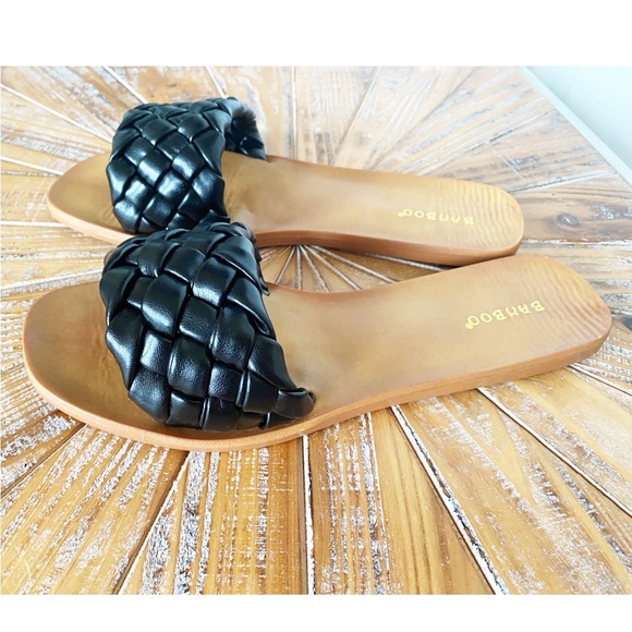 NWT Bamboo Black Faux Leather Braided Slide Sandals - Picture 3 of 11